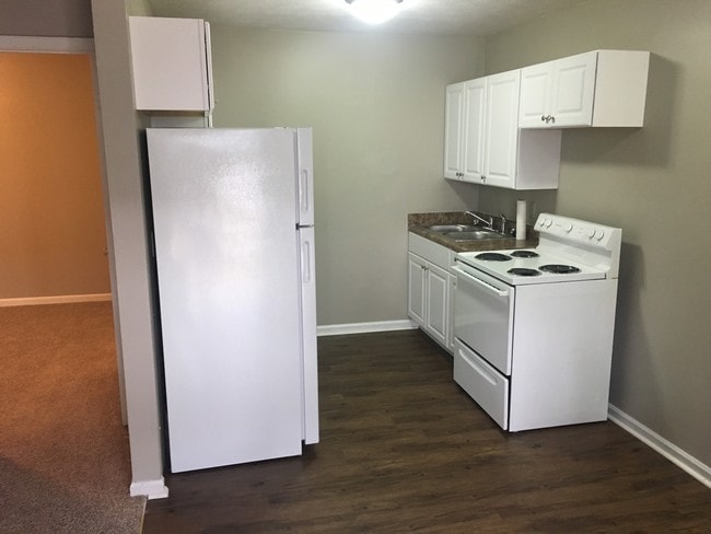 Cross Creek Apartments, Carrollton, GA 30117 - photo 2