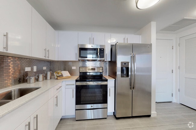 Circ Residences, Hollywood, FL 33020 - photo 7