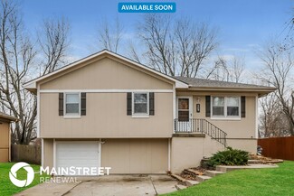 509 W 5th Ct, Peculiar, MO 64078
