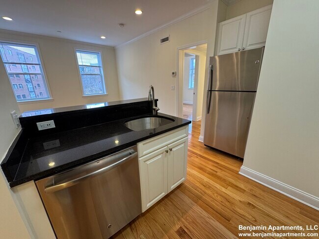 5 Chauncy St unit 1 Langdon St., 21, Cambridge, MA 02138 - photo 4