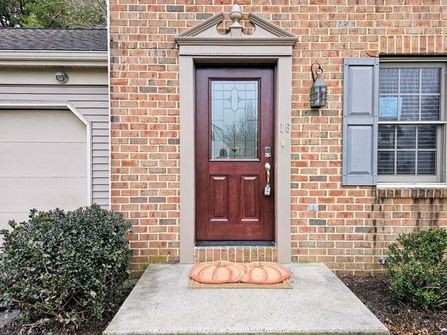 16 Brookview Dr, Lititz, PA 17543 - photo 2