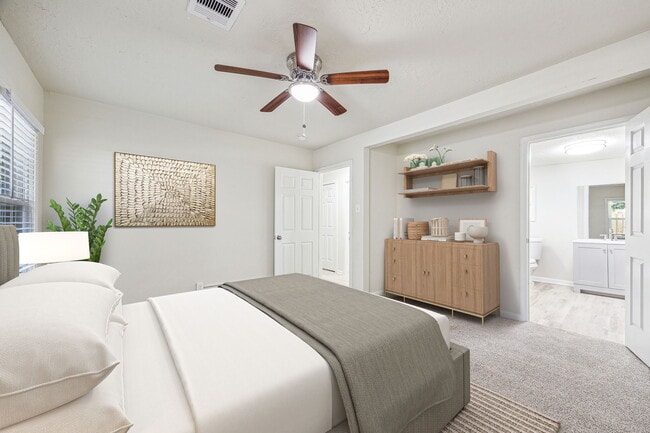 2511 Evergreen Dr, Houston, TX 77087 - photo 5