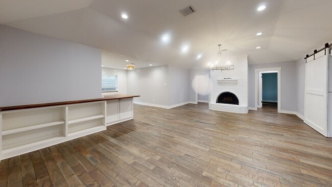 3010 Broadmoor Dr, Sugar Land, TX 77478 - photo 2