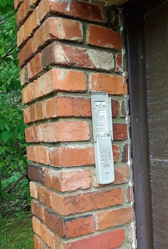 garage door key pad opener