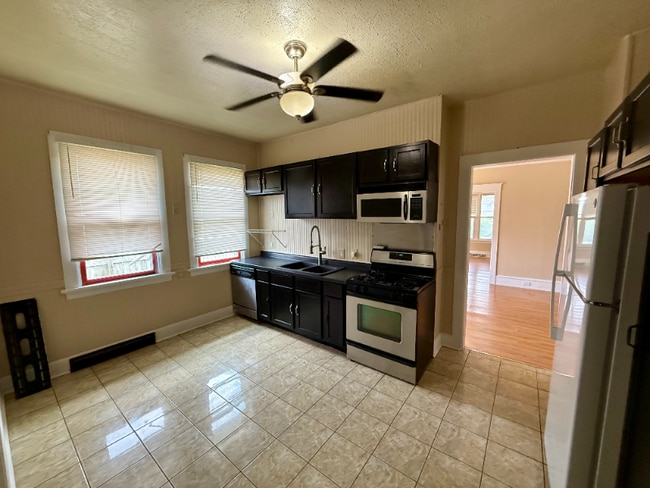 1416 Michigan Ave, Sheboygan, WI 53081 - photo 2