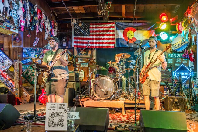 North Turkey Creek residents can head to Little Bear Saloon, a popular spot for classic American fare and electrifying live music.
