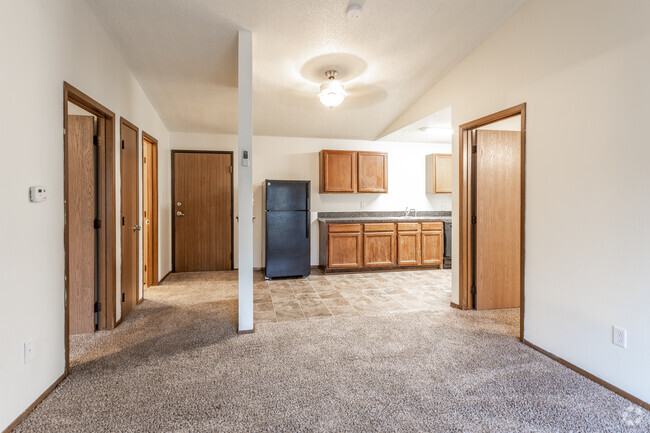 2BR, 1.5BA - 832 SF
