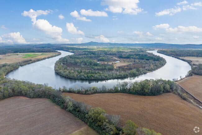Take a break on the Coosa River in Harpersville.