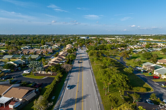 Residents enjoy lakeside living in Devon-Aire with easy access to 122nd Ave.