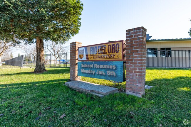 Rio Del Oro Elementary School is located in Plumas Lake, CA.