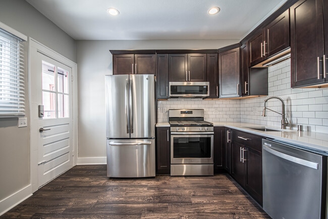 1014 E Pearson St, Milwaukee, WI 53202 - photo 2