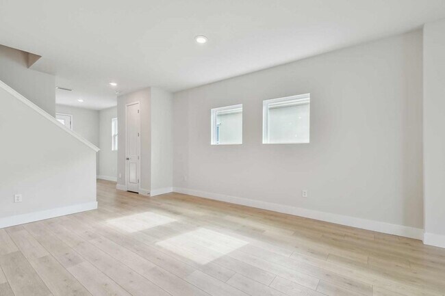 11313 Hardwood Hammock Ln unit 36331404, Riverview, FL 33569 - photo 6