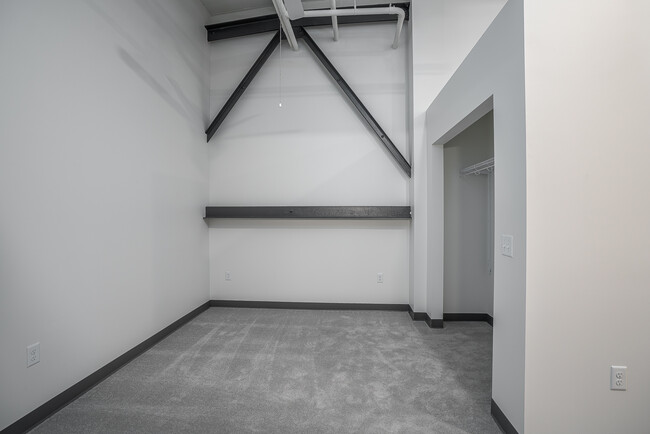 Studio - 540SF - Bedroom