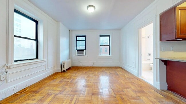 141 E 61st St unit 5E, New York, NY 10065 - photo 3