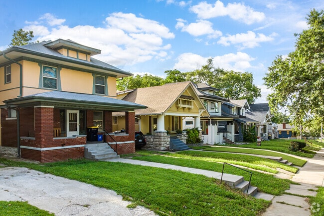 Brick bungalow homes have been spotted in the Oak Park Southwest neighborhood.