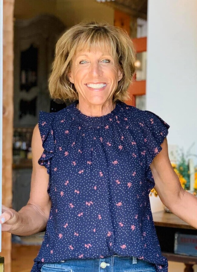 Carol Shutt Real Estate Agent in Simpsonville, KY