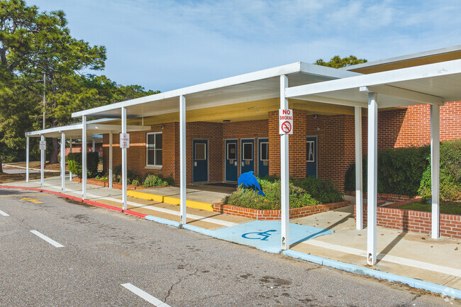 Hollinger's Island Elementary-main entrance