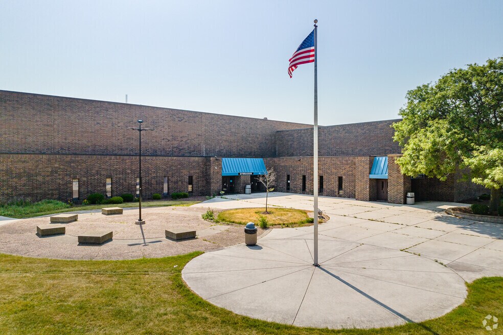 NH_WhalonLake_532929_P2_V1_AP_050124