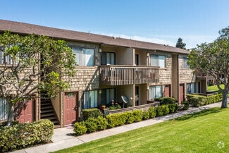 955 W 19th St, Costa Mesa, CA 92627