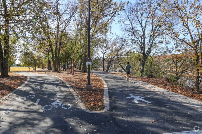 RiverParks Trails at Riverside Park has lanes dedicated to foot traffic and bike traffic.