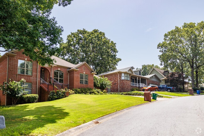 Newer homes in Amboy include a variety of eclectic and traditional styles.