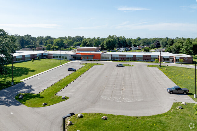 A wide front lot at Cascades Elementary School has plenty of parking for school events.
