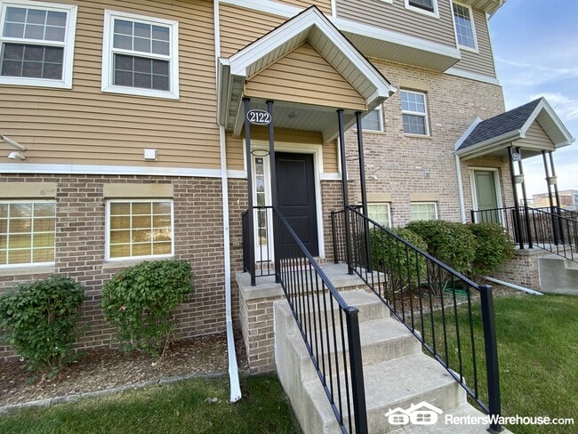2122 High St, Des Moines, IA 50312 - photo 5