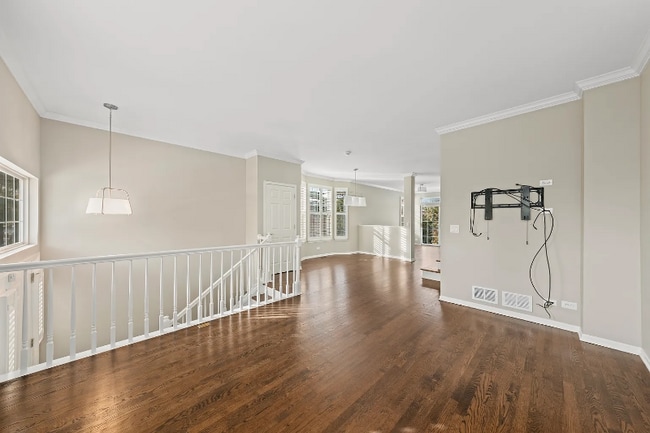 2106 Rugen Rd, Glenview, IL 60026 - photo 3