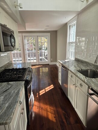 14 Cady St Unit 2, Providence, RI 02903