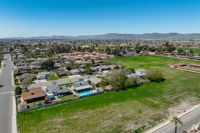 The Heritage neighborhood in San Jacinto provides a quiet retreat with easy access to major roads.