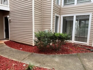 1206 Augusta Dr SE, Marietta, GA 30067