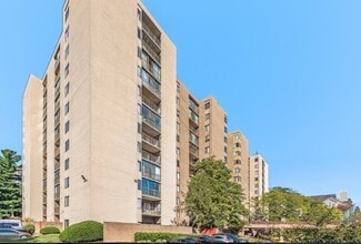 9200 Edwards Way Unit 505, Hyattsville, MD 20783