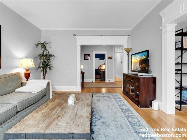 80 Browne St, Brookline, MA 02446 - photo 6