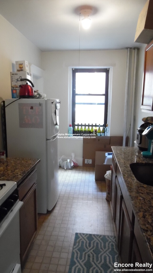 349 Pleasant St unit A2-1, Malden, MA 02148 - photo 6