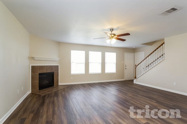 11727 Abby Ridge Way, Houston, TX 77044 - photo 2