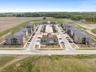 3330 E 4th St, Waterloo, IA 50703