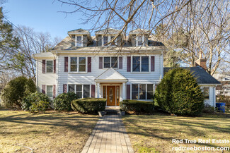 829 Chestnut St, Waban, MA 02468