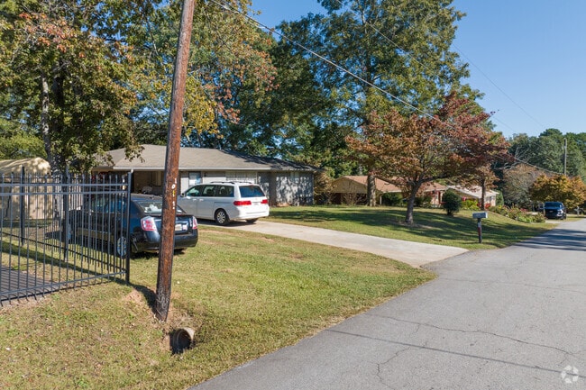 Ranch style homes line the streets of Browns Bridge.