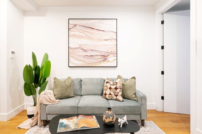 411 E 68th St unit ID1021976P, New York, NY 10065 - photo 3