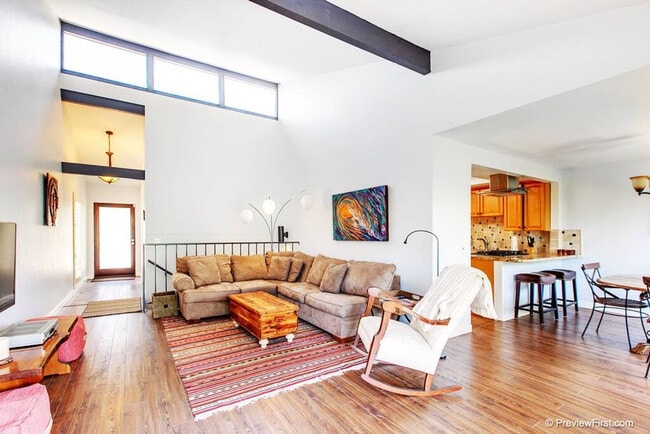 678 Hygeia Ave unit ID1048646P, Encinitas, CA 92024 - photo 2