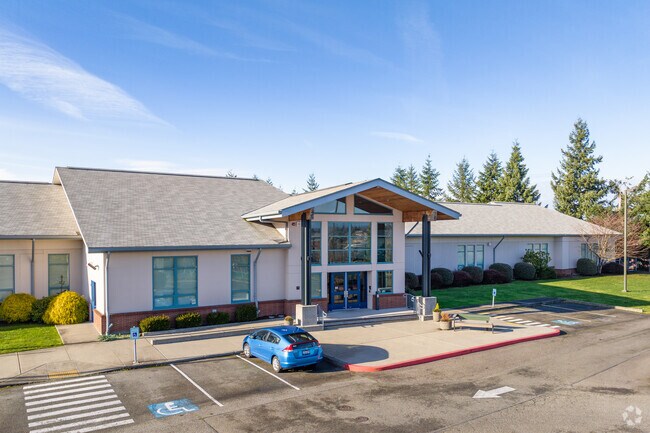 Whittier Elementary serves the city of Everett and surrounding areas.