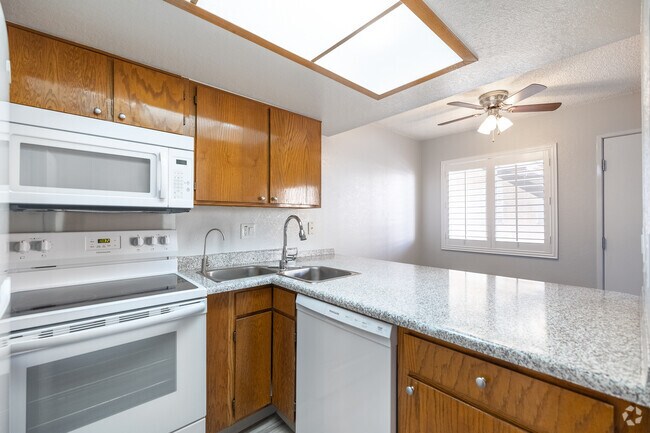 Sahara View Apartments, Las Vegas, NV 89102 - photo 5