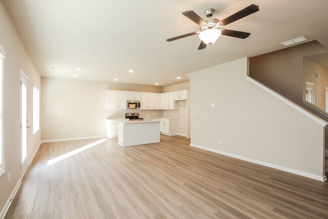 3345 Lilac Crk Trail, Gainesville, GA 30507 - photo 4