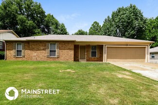 5352 Patrick Henry Dr, Memphis, TN 38134