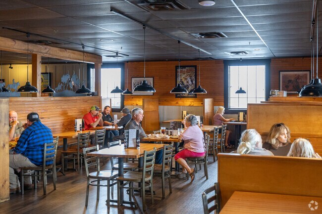 Enjoy a steak dinner at Cattleman's Roadhouse in Shepherdsville.