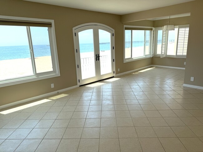 1319 E Seal Way unit B, Seal Beach, CA 90740 - photo 5