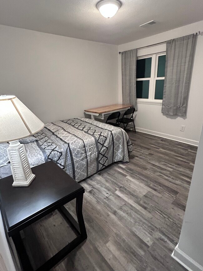 1223 Poplar Ave unit A, Nashville, GA 31639 - photo 7