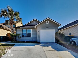 2451 Townsquare Dr, Jacksonville, FL 32216