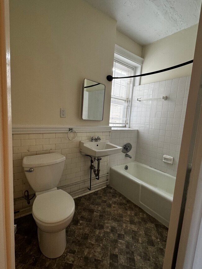 65 Park Dr unit 27-2, Boston, MA 02215 - photo 4