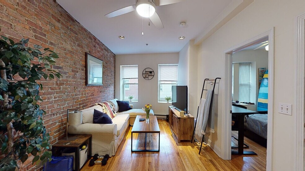 96 Prince St unit 3, Boston, MA 02113 - photo 1